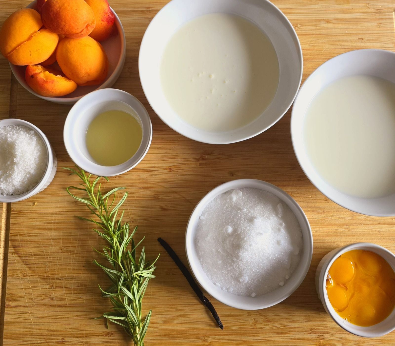 Glace abricot romarin