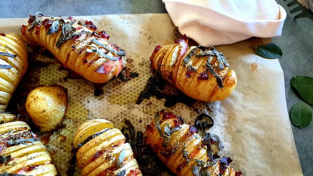 Pommes de terre Hasselback au bacon