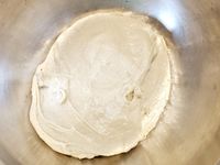 Babka aux fruits rouges