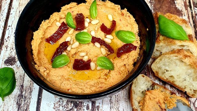 Houmous aux tomates séchées