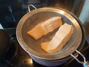 Terrine de saumon et crevettes au curry