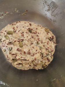 Crémeux d'aubergine et crackers aux graines