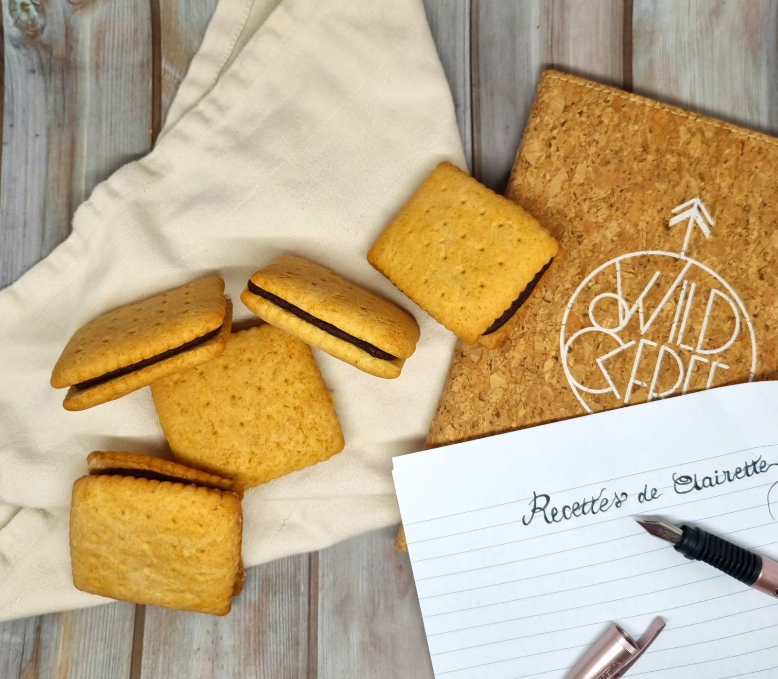 Biscuits fourrés au chocolat