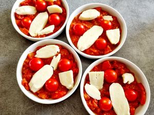 Gratins de poivrons, tomates et halloumi