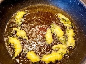 Une botte de carottes fanes