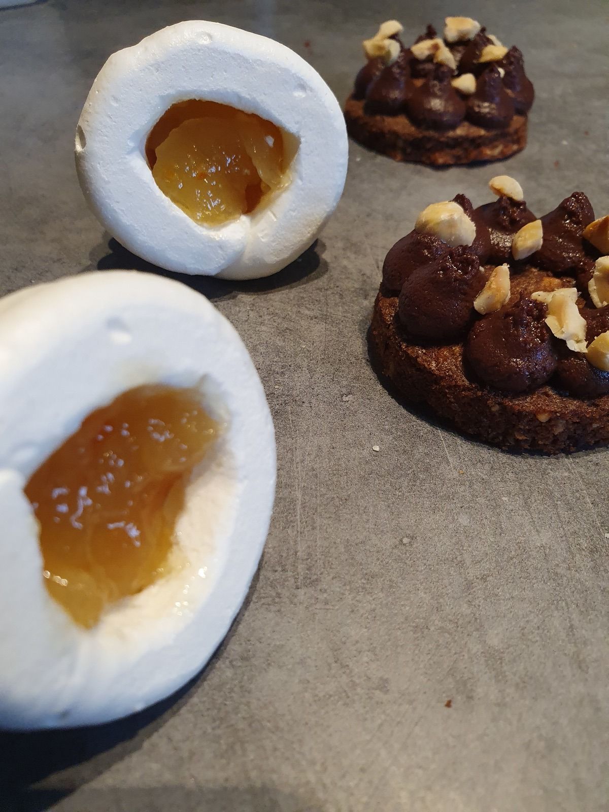 Sapins meringués orange chocolat noir