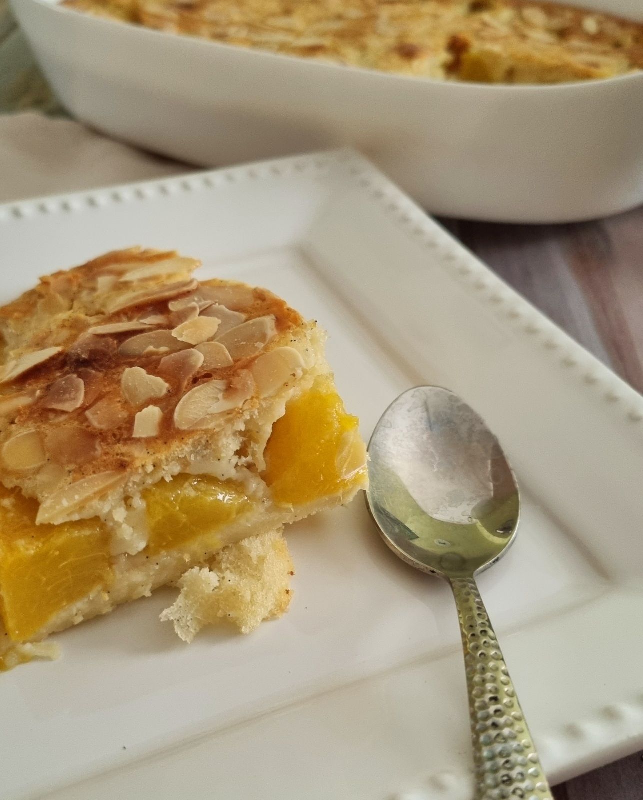 Clafoutis pêches amandes