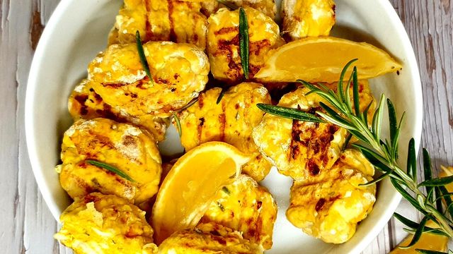 Boulettes de poulet au citron, curcuma et romarin
