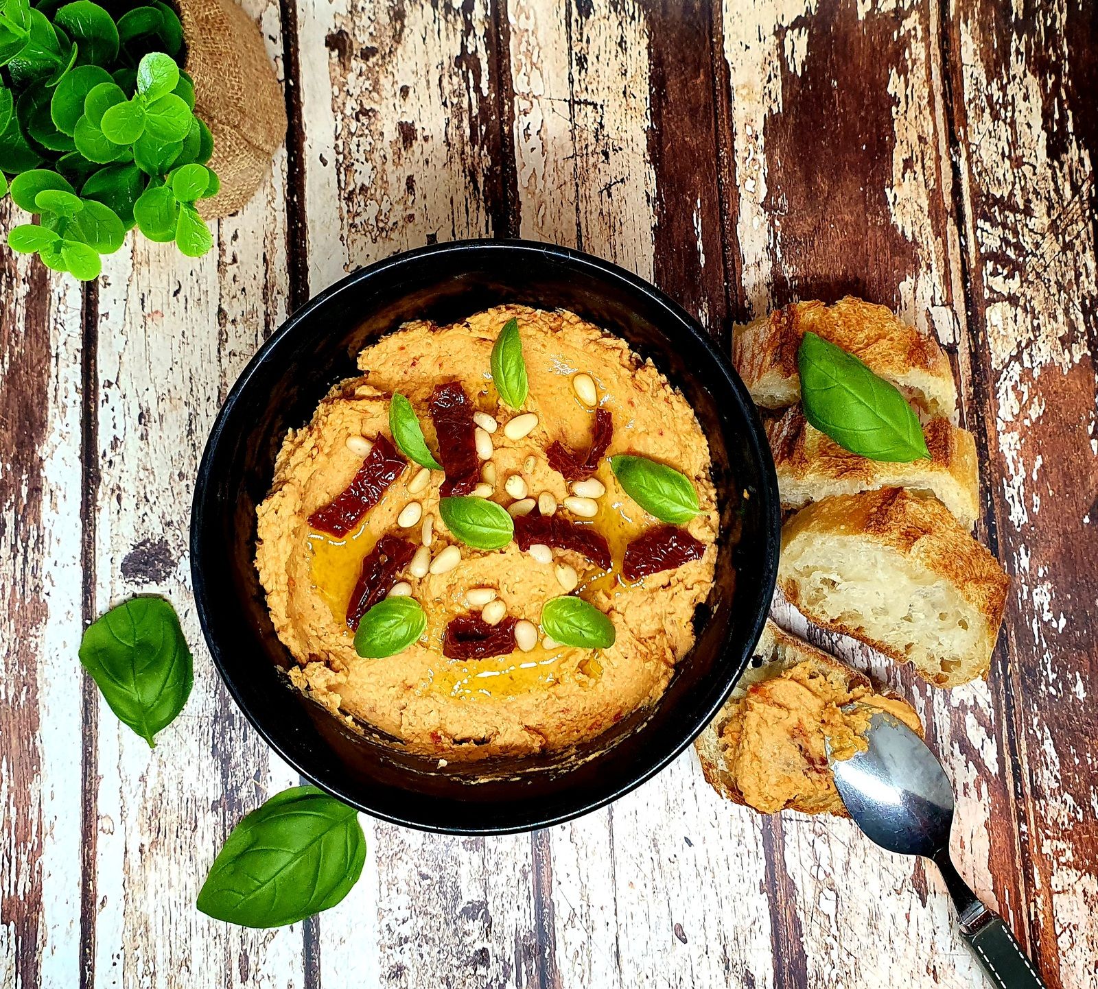 Houmous aux tomates séchées