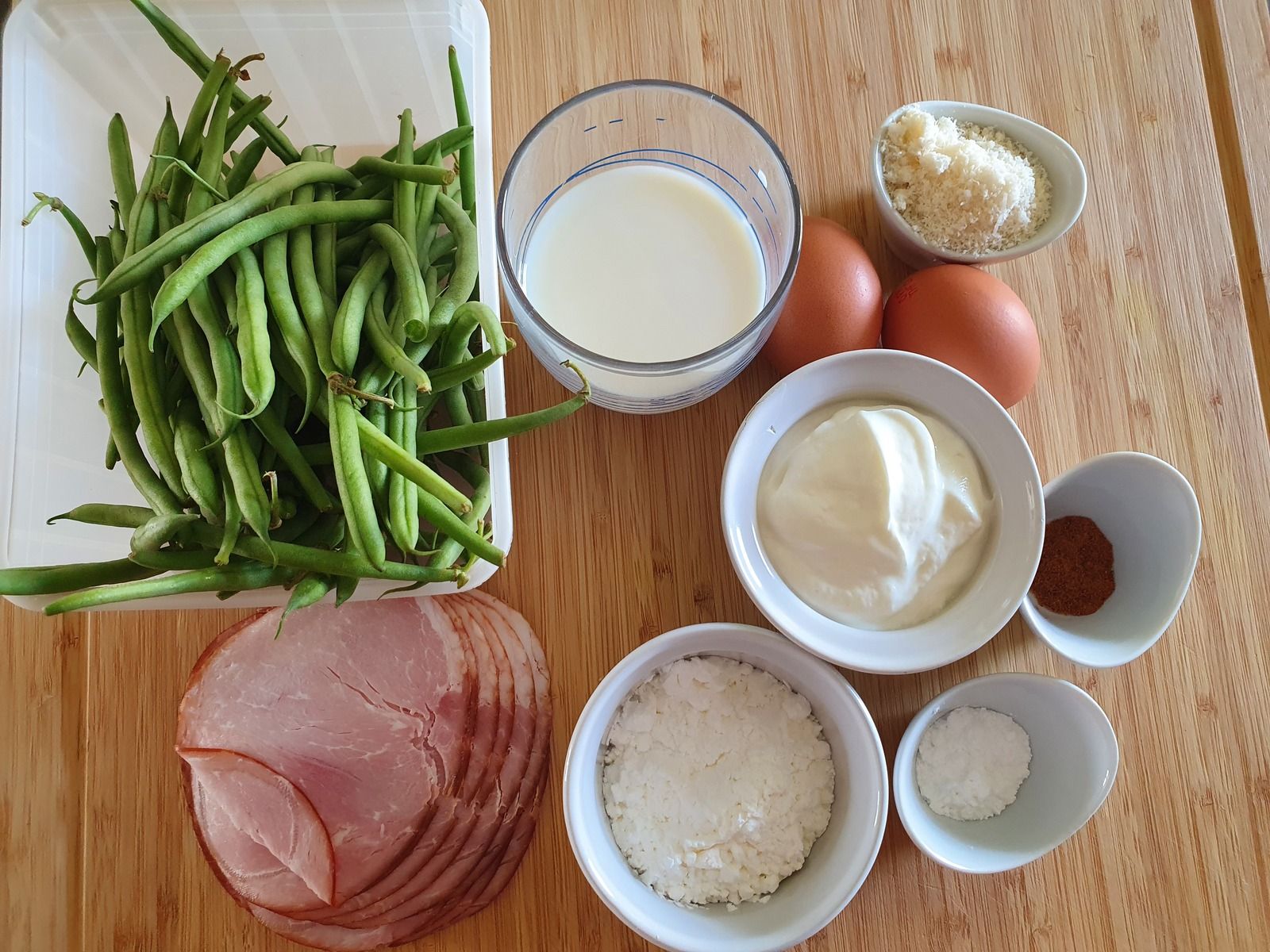 Clafoutis haricots verts, bacon et parmesan
