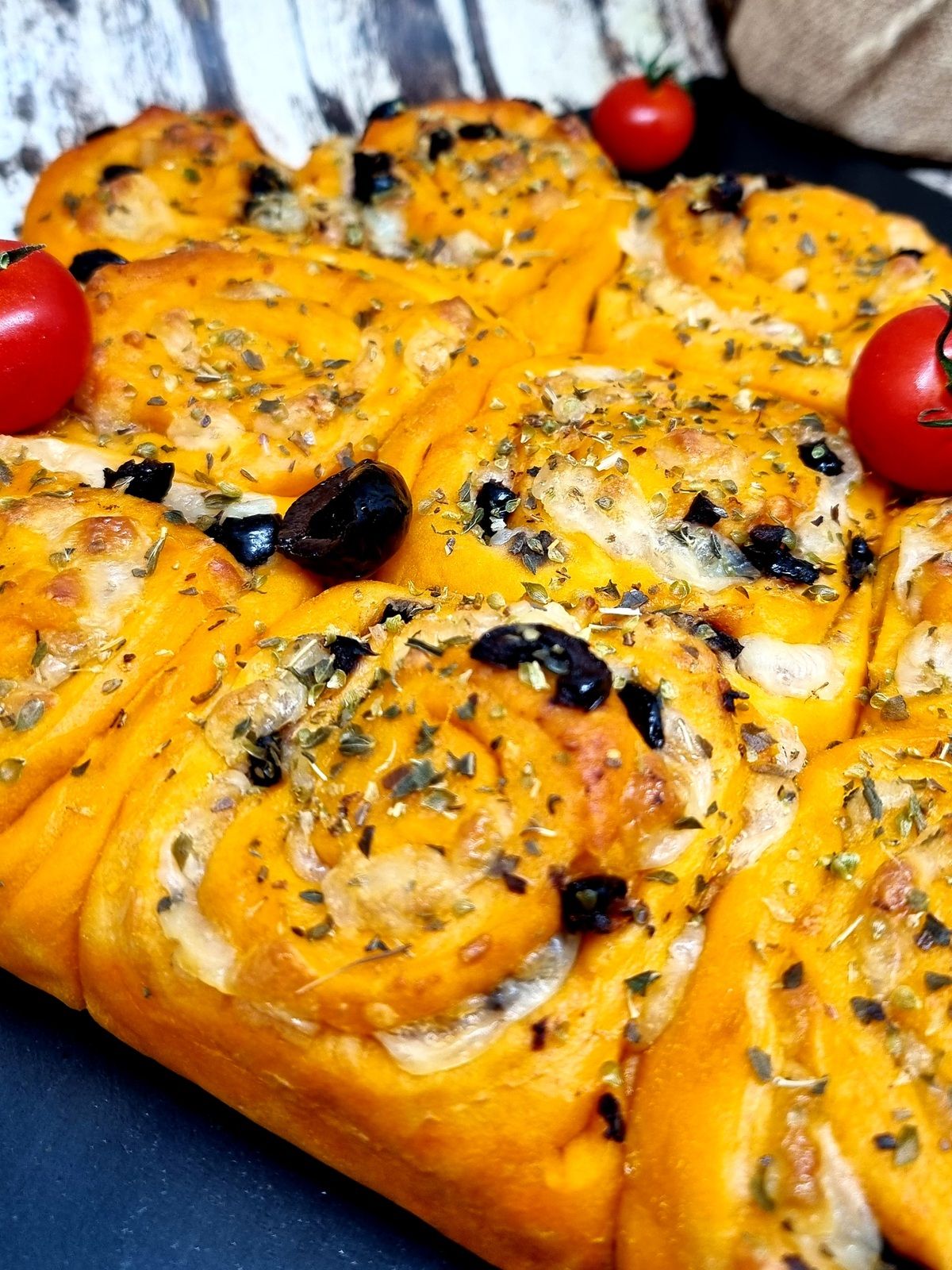 Rolls tomate olives et mozza
