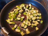 Fritatta aux courgettes, pois chiches et curcuma