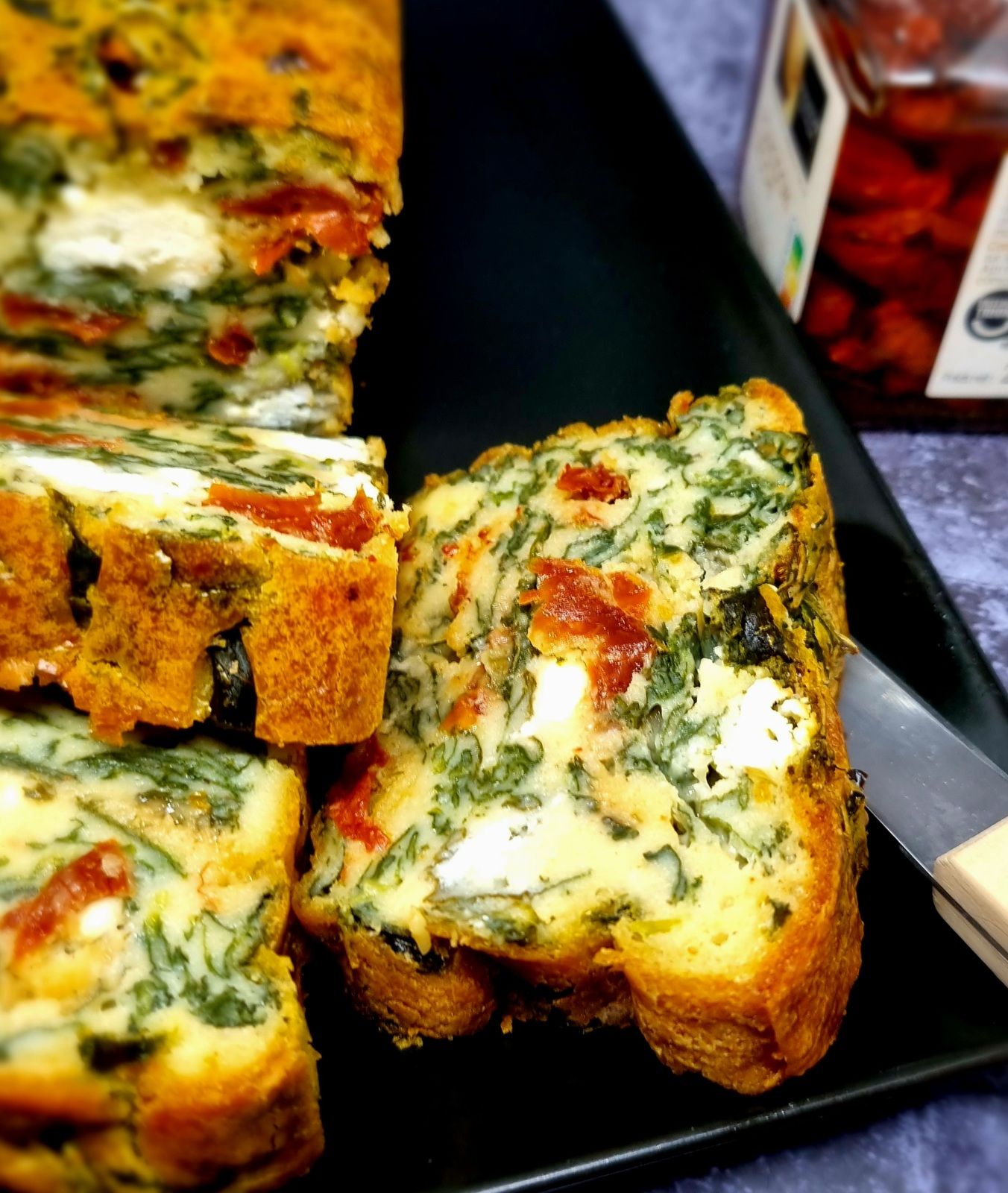 Cake épinard, tomates séchées et fêta