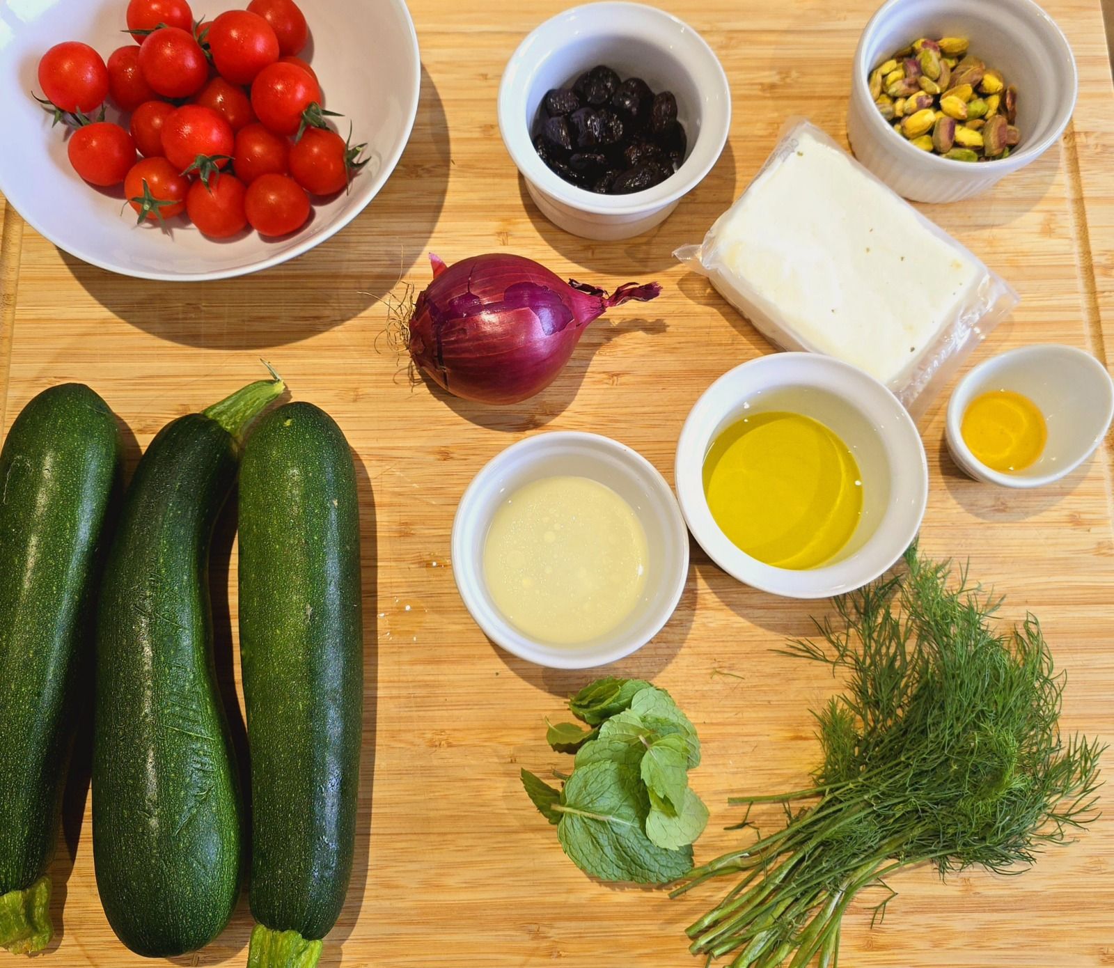 Salade de courgettes et halloumi grillés