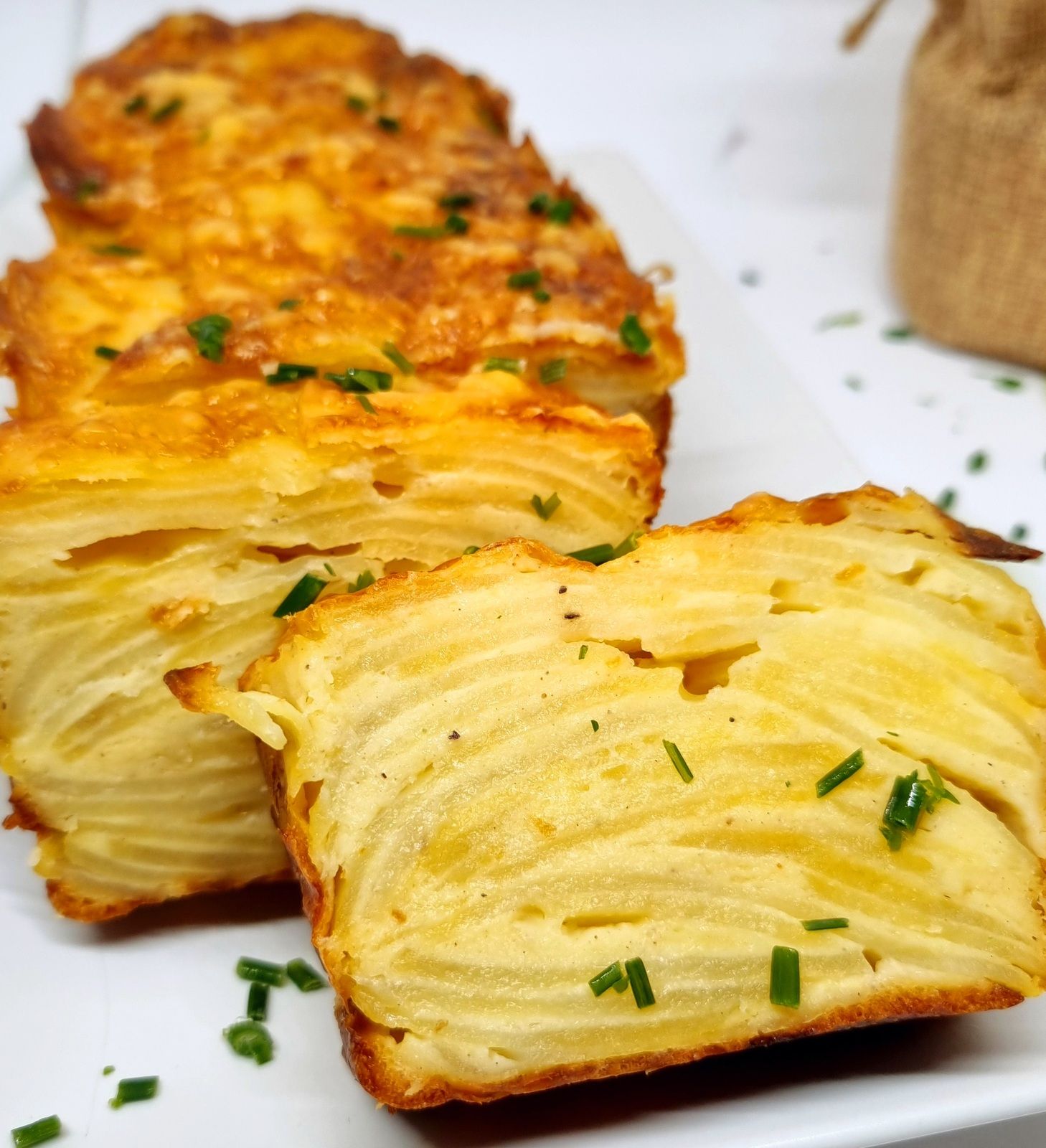 Gâteau invisible pommes de terre et comté