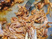 Porc effiloché et salade de chou