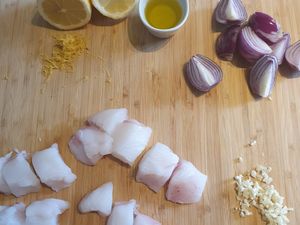 Brochettes de lotte et mayonnaise au basilic