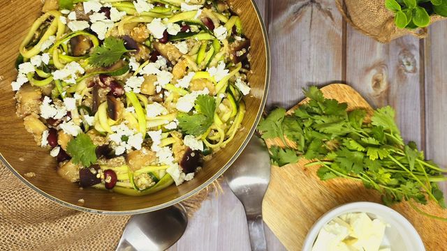 Salade de quinoa aux aubergines et à la fêta