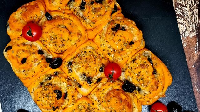 Rolls tomate olives et mozza