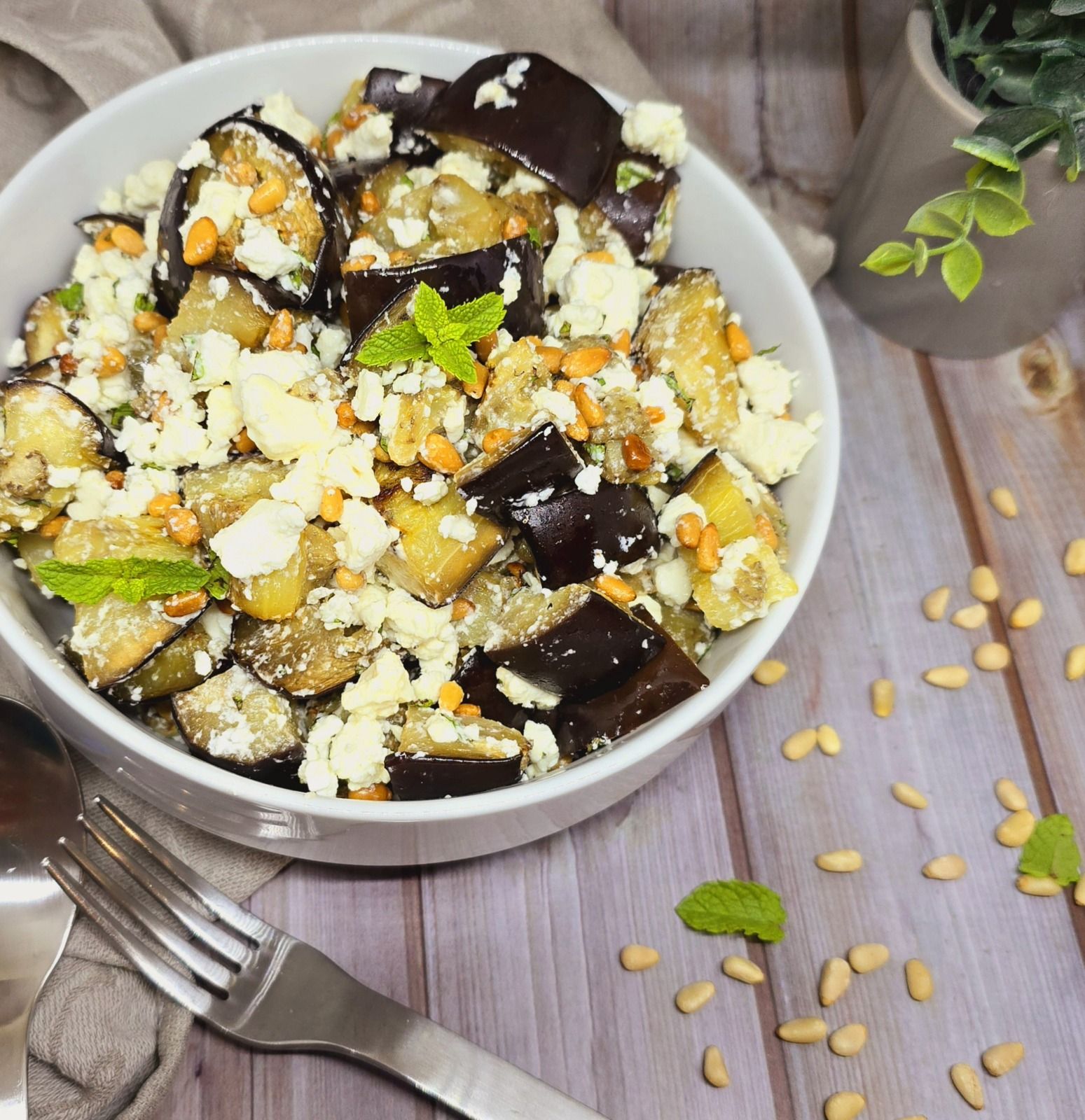 Salade d'aubergines confites à la fêta