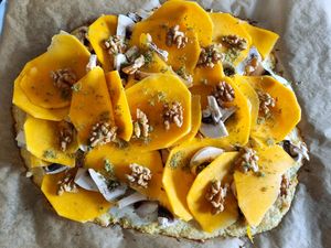 Pizza automnale à la pâte de chou fleur