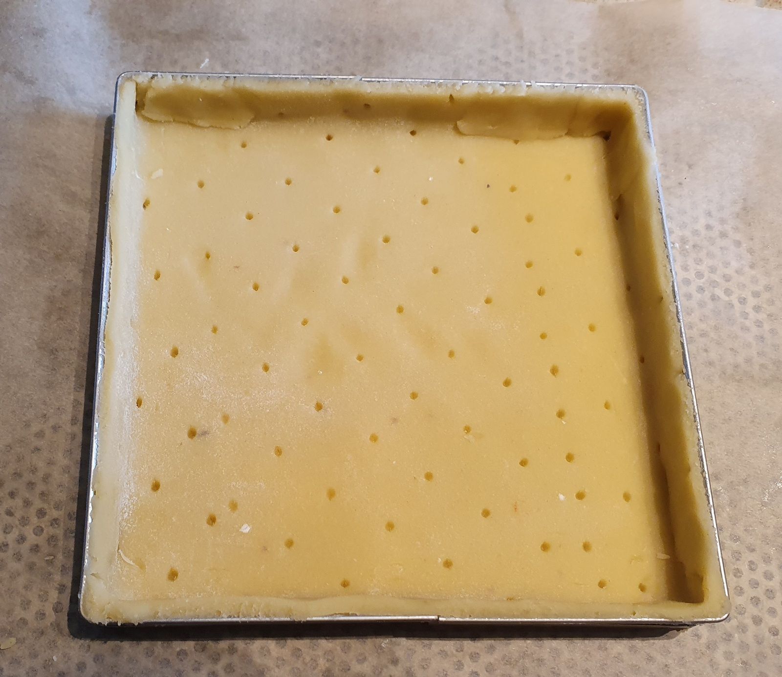 Tarte géométrique à la rhubarbe