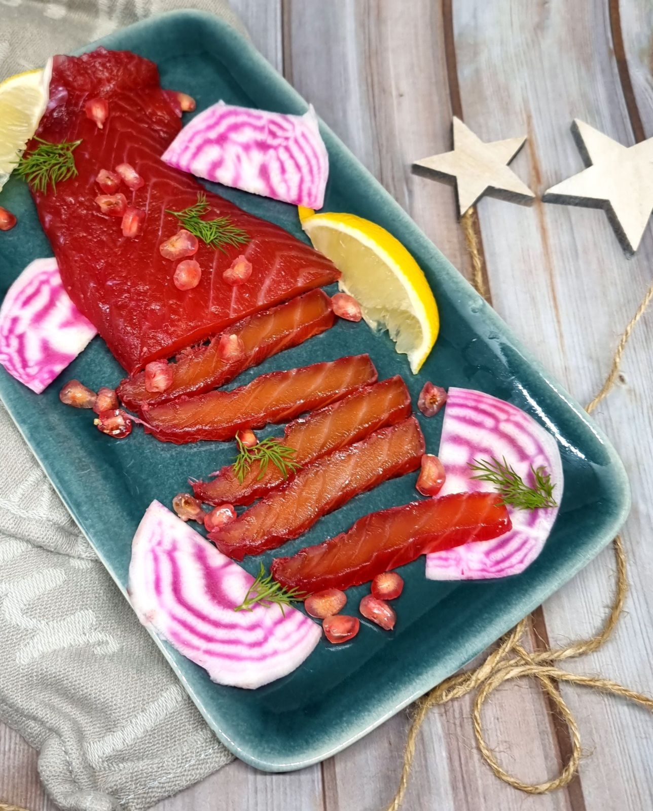 Saumon gravlax à la betterave