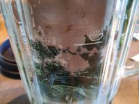 Gaufres d'épinards, œufs et bacon