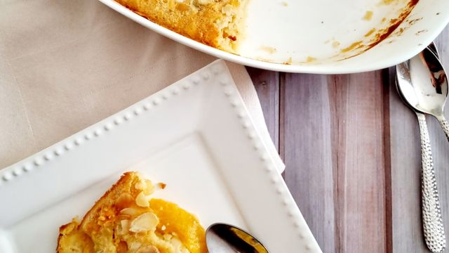 Clafoutis pêches amandes