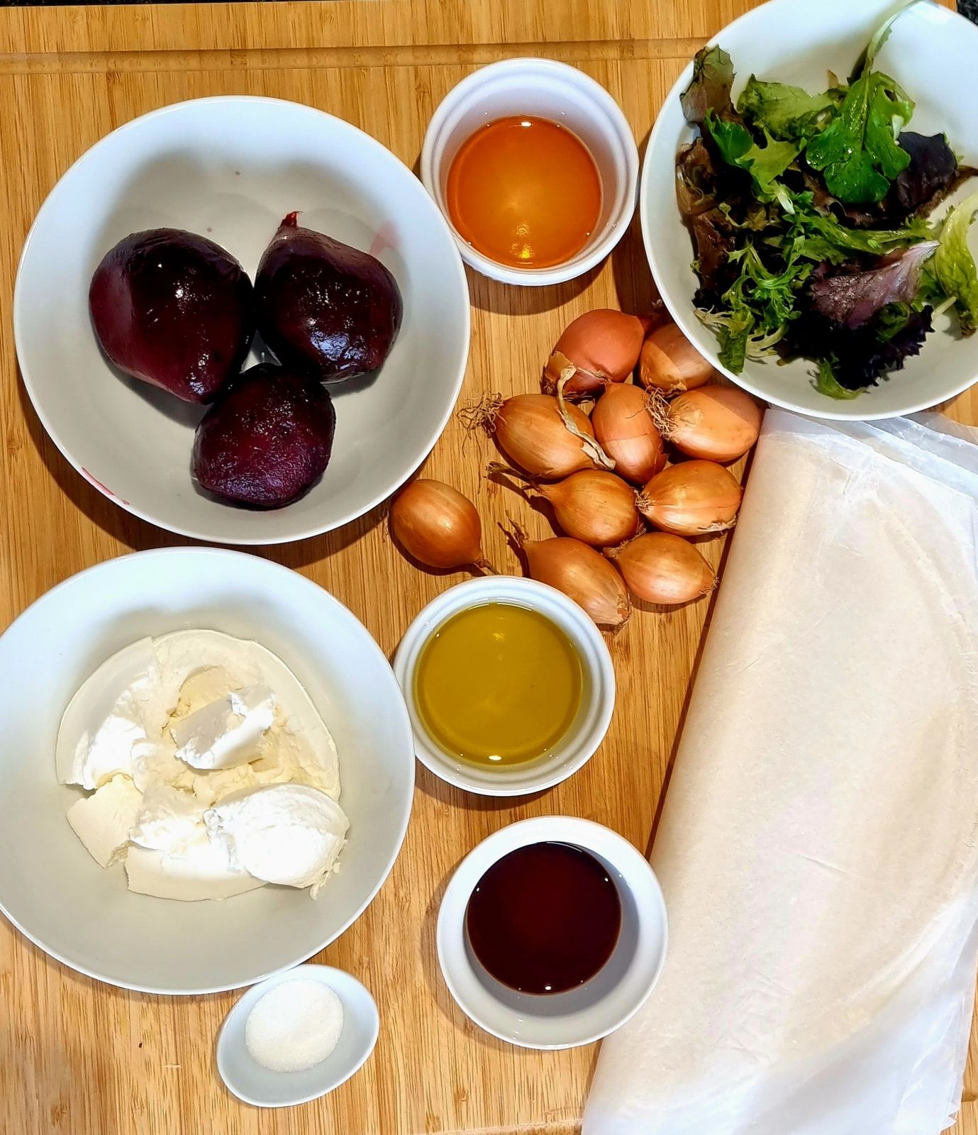 Tarte croustillante betterave et oignons caramélisés