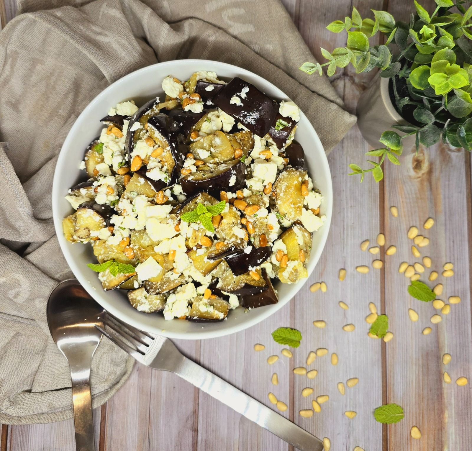 Salade d'aubergines confites à la fêta