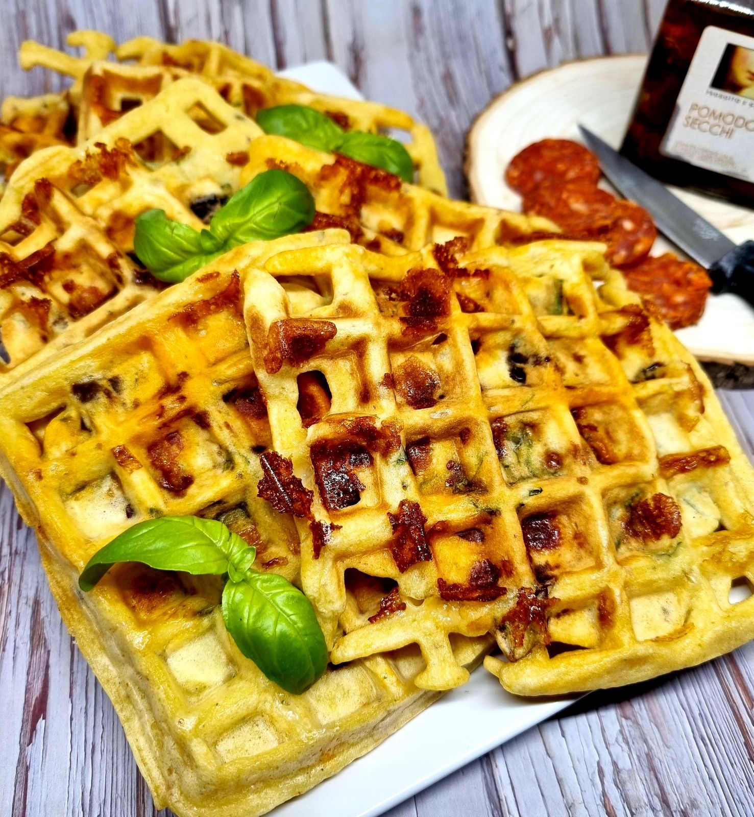 Gaufres au chorizo et aux tomates séchées
