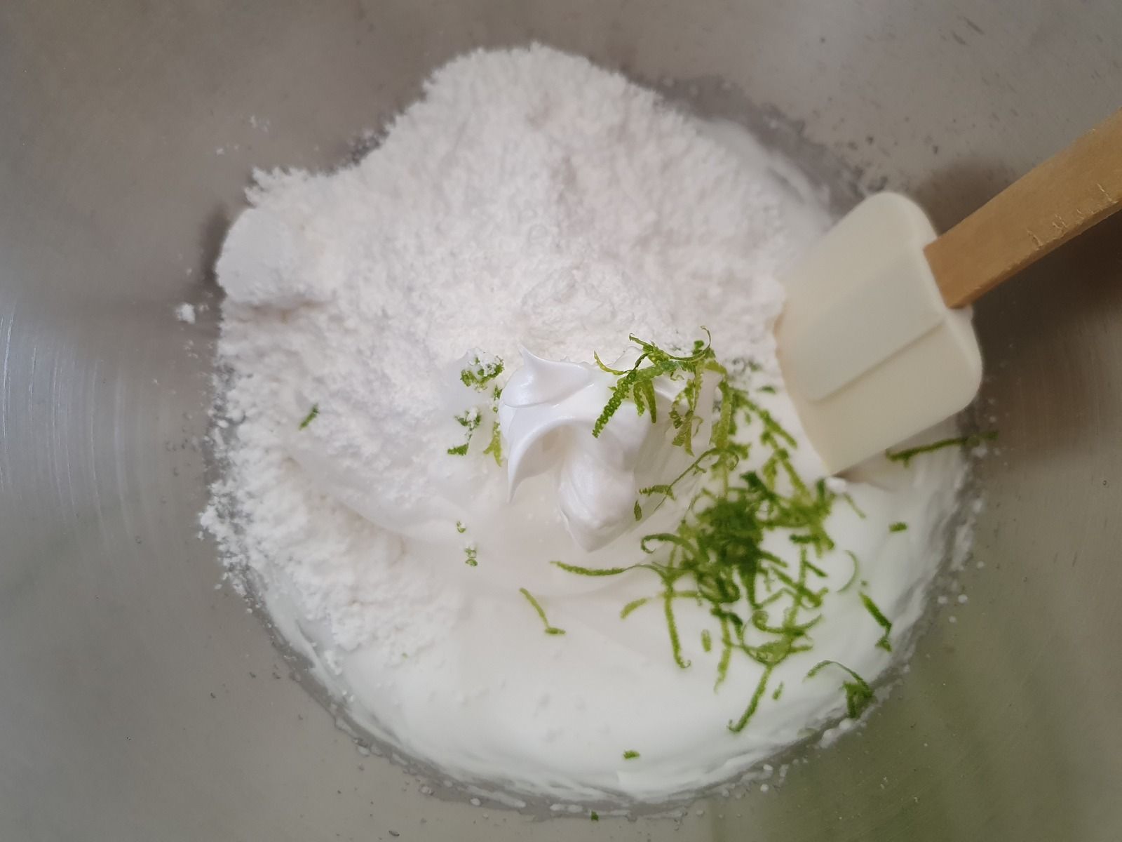 Pavlova aux fruits rouges