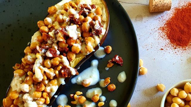 Aubergines aux pois chiches grillés