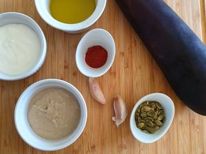 Crémeux d'aubergine et crackers aux graines