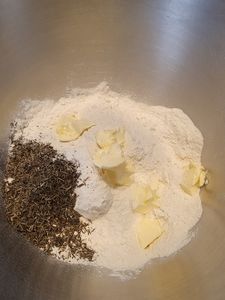 Caviar d'aubergines et crackers au thym 