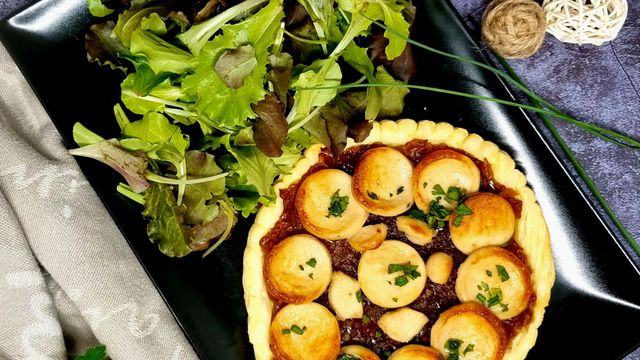 Tartelettes au boudin blanc et confit d'oignon