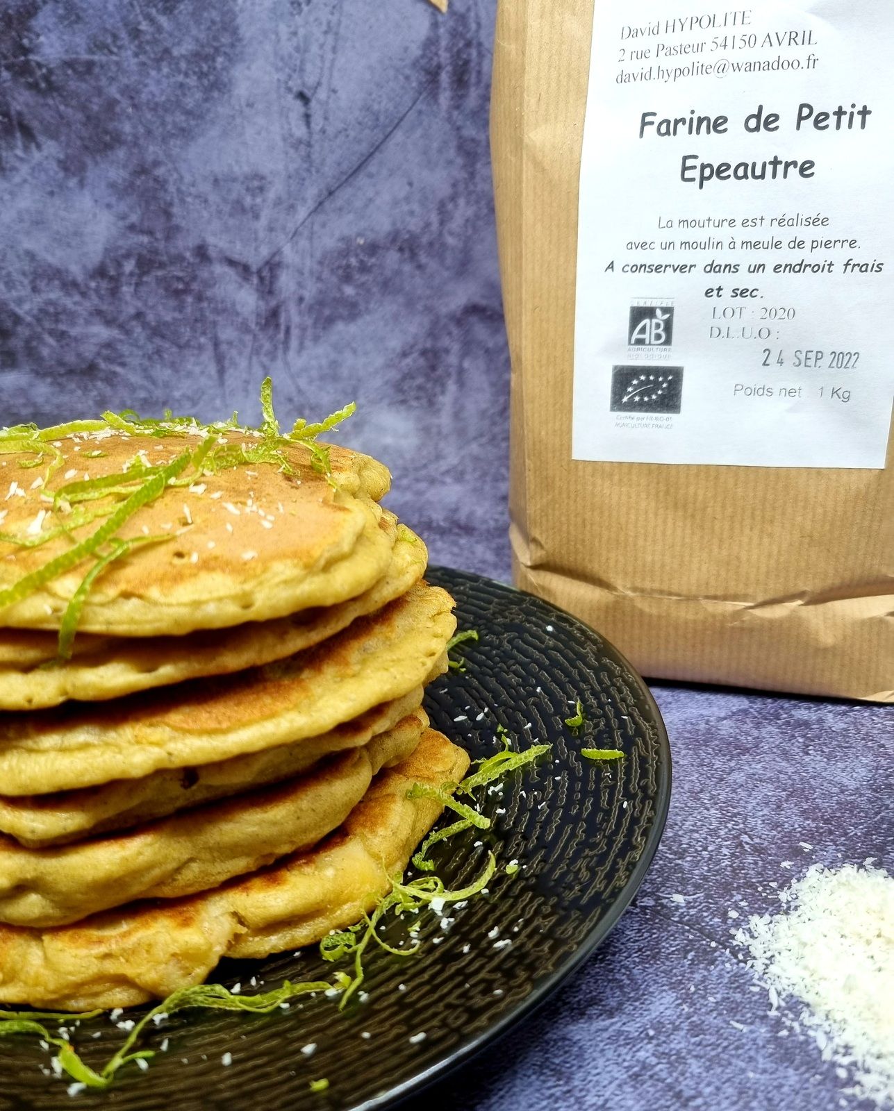 Pancakes de petit épeautre à la banane et coco