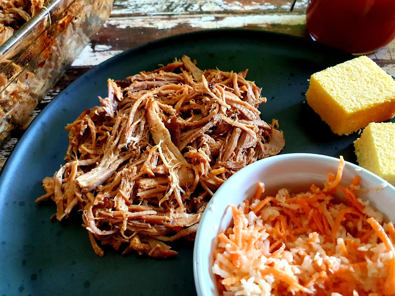 Porc effiloché et salade de chou