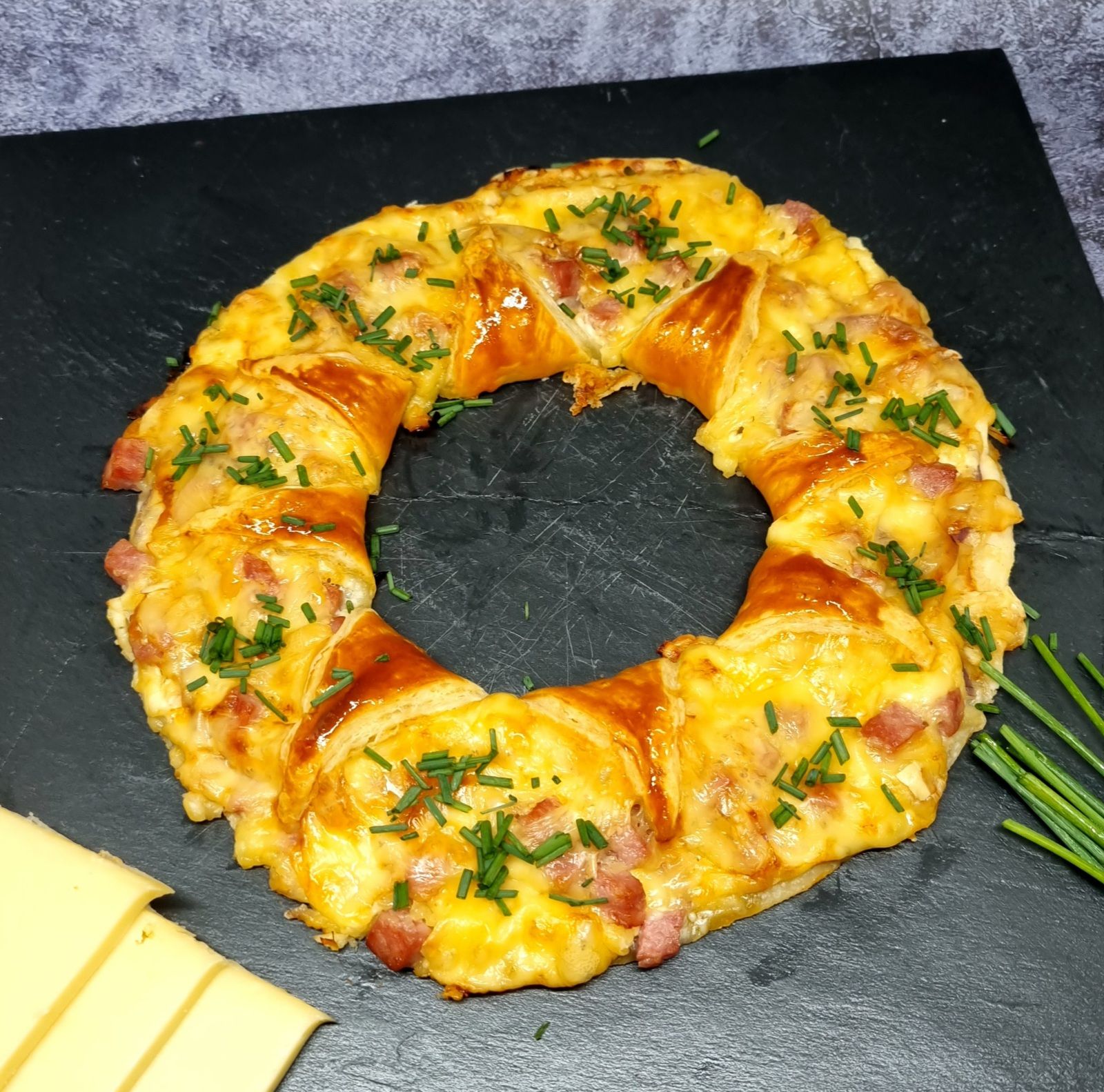 Couronne feuilletée à la raclette