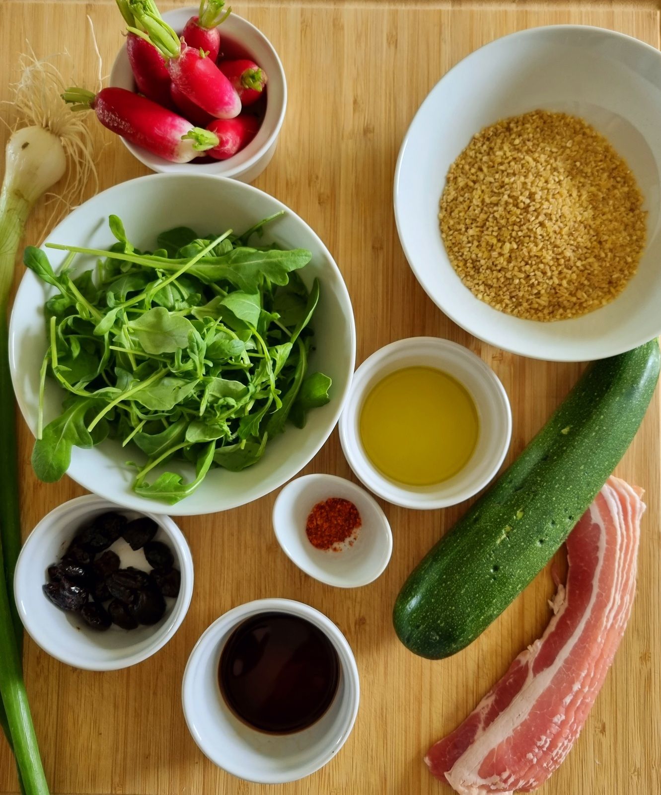 Salade de boulgour, courgettes grillées et radis