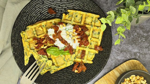 Gaufres de polenta et épinards