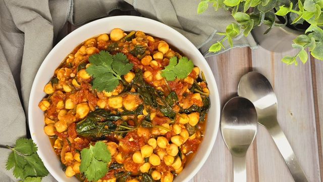 Poêlée de pois chiches et épinards
