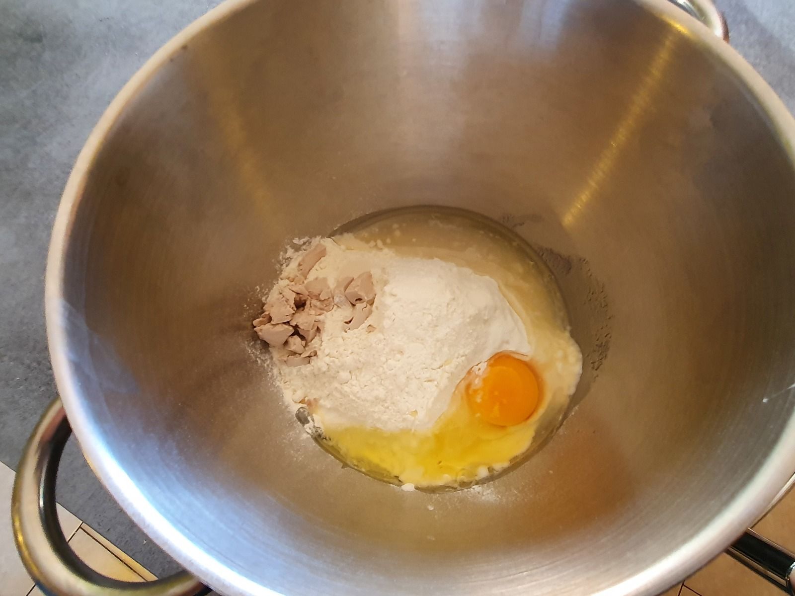 Pains au lait à la fleur d'oranger