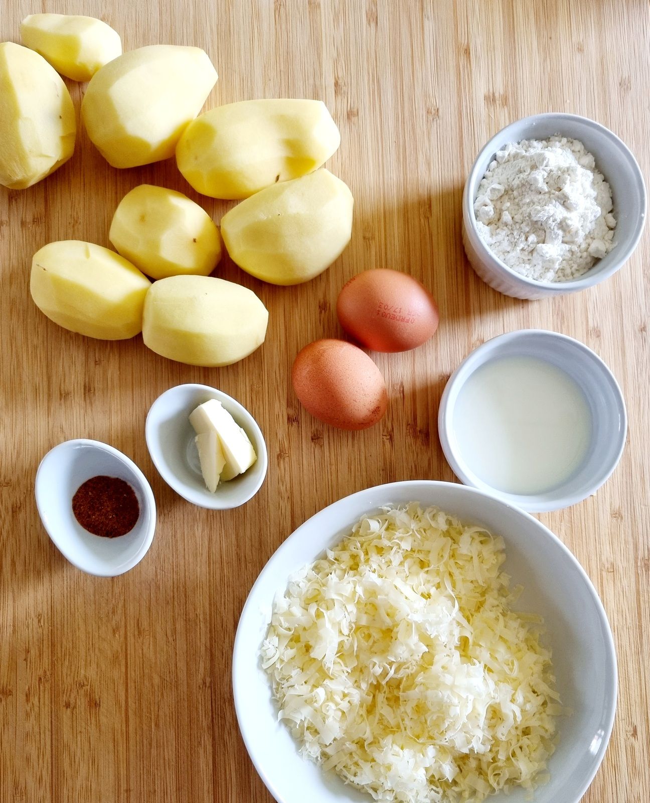 Gâteau invisible pommes de terre et comté