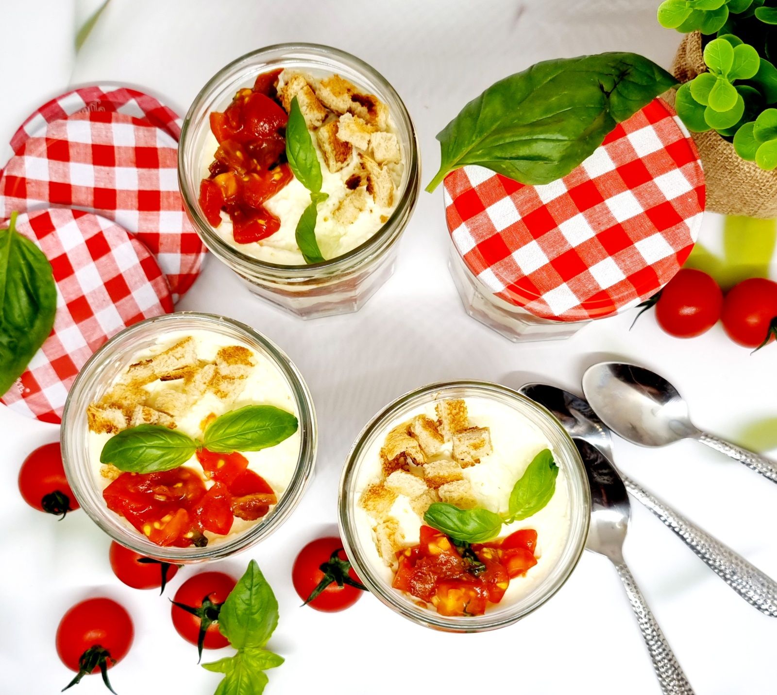Tiramisu de tomates et fêta