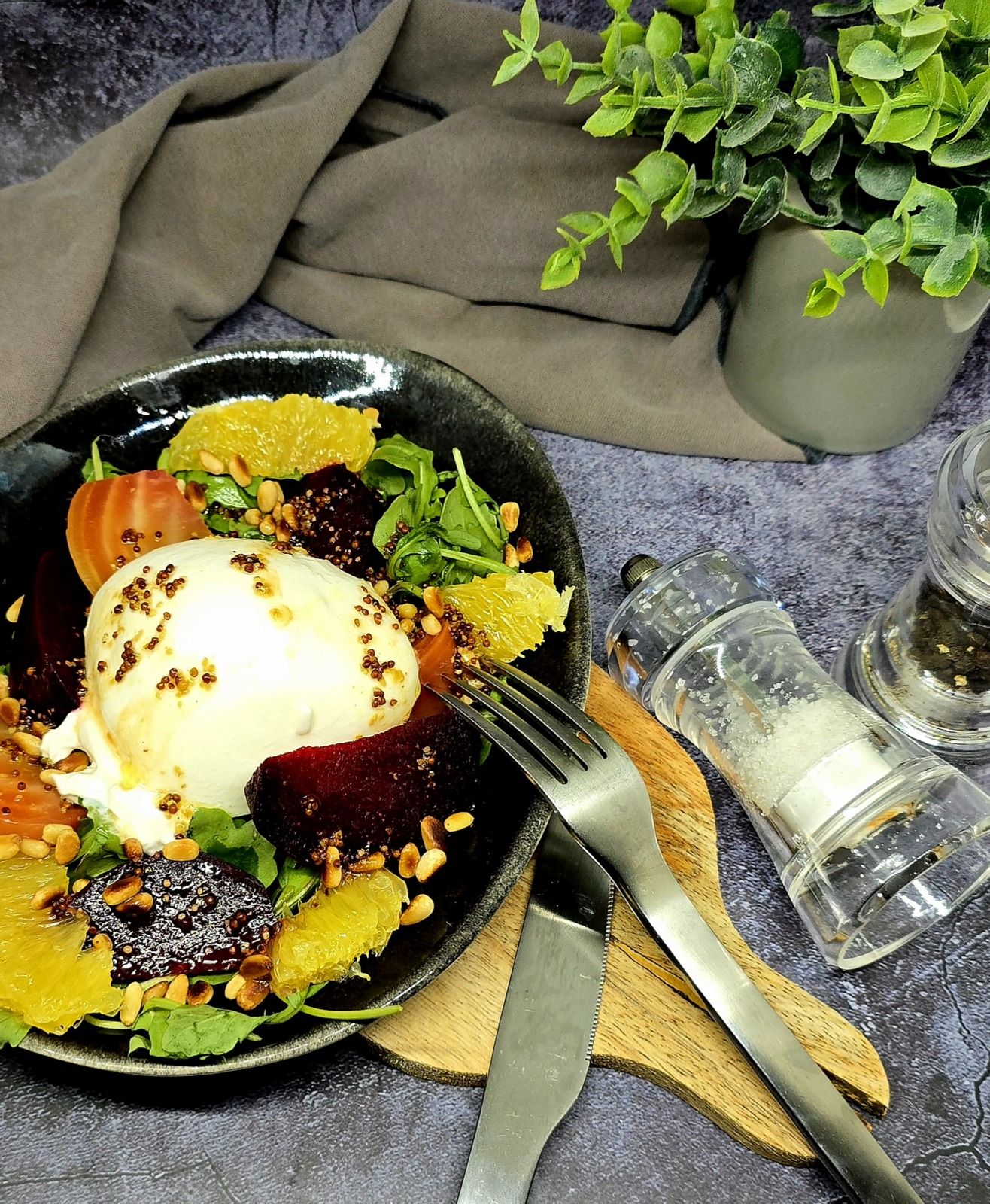 Salade tiède de betteraves et burrata