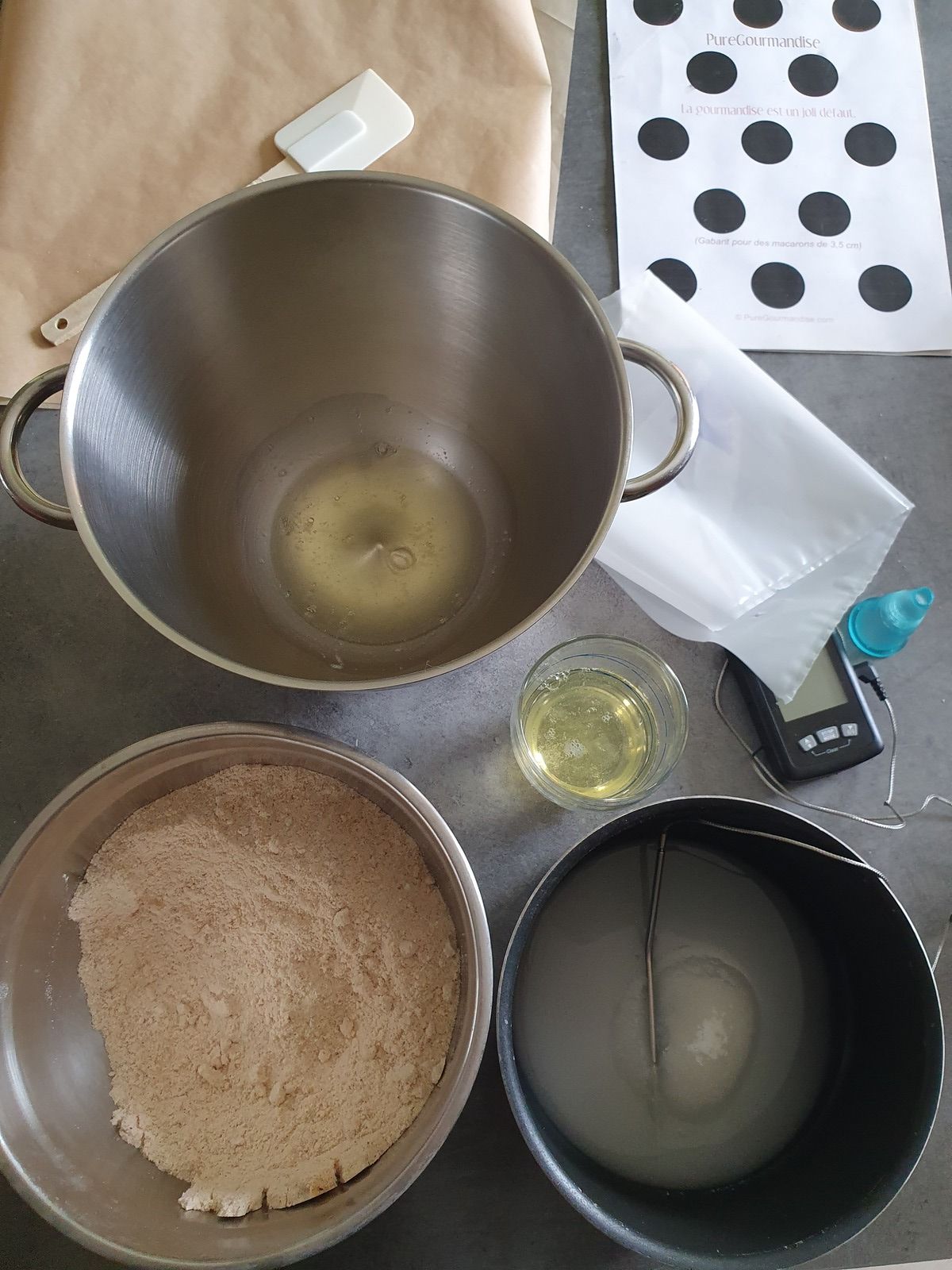 Coques de macarons à la meringue italienne