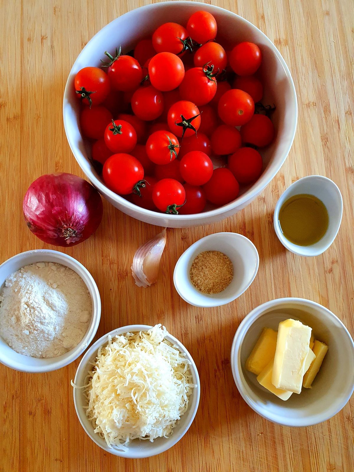Crumble de tomates cerises au parmesan