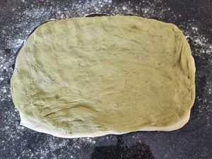 Pain brioché roulé au matcha